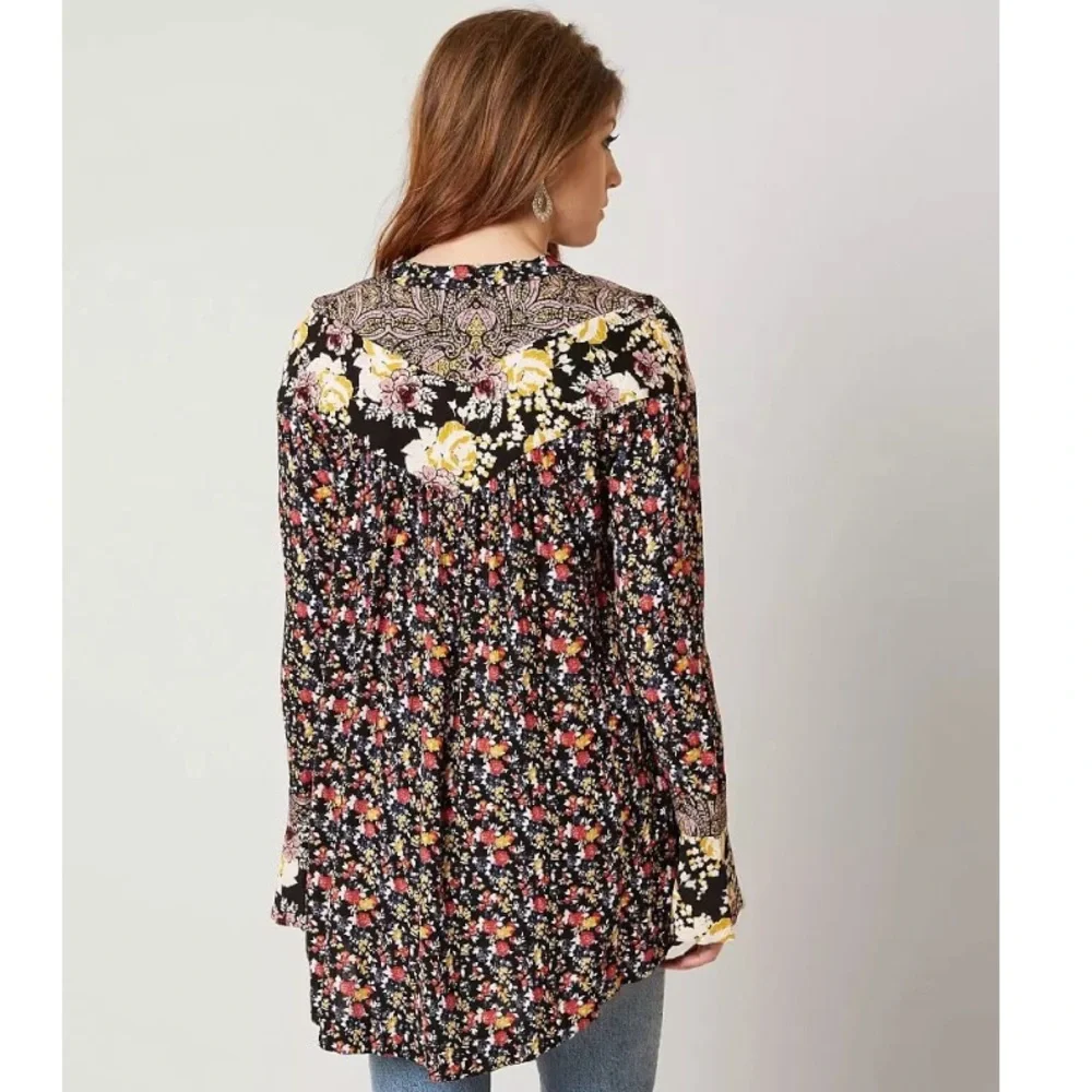Free People Wildflower Fields Henley Top - Picture 3 of 9